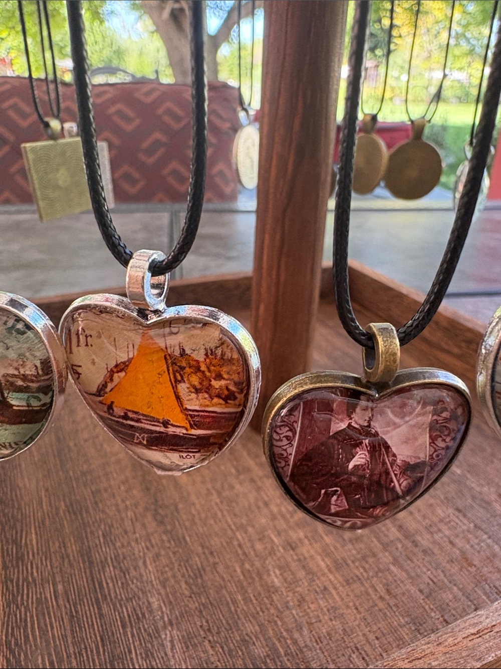 Vintage Artesian Heart Shaped Postage Stamp Glass Pendant Necklace - Picture 6 of 9